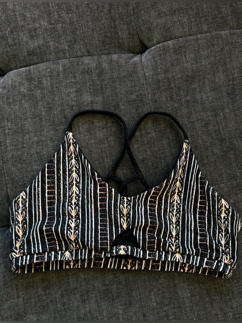 WOLVEN sports bra